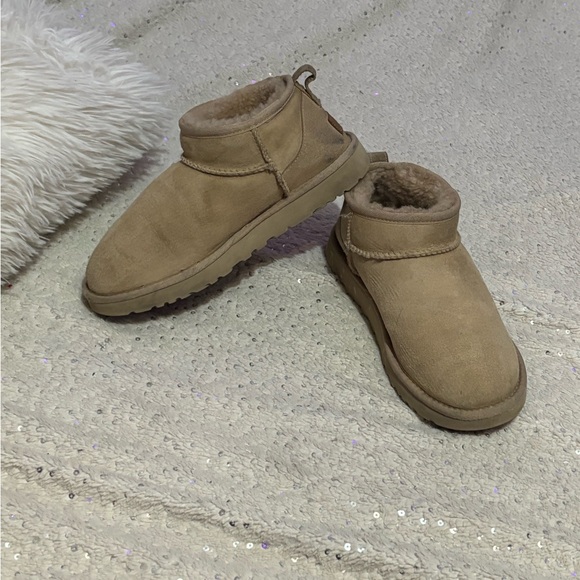 UGG Classic Sand ultra mini - Picture 15 of 15